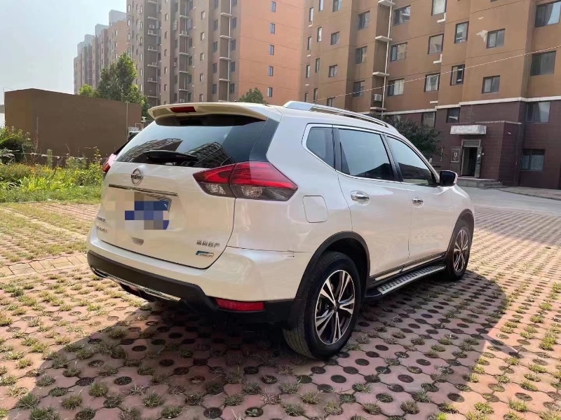 枣庄18年日产奇骏2