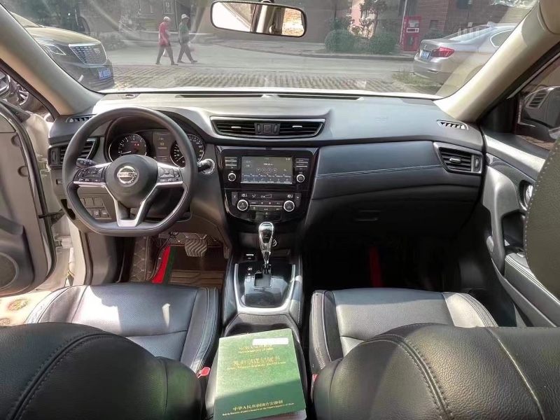 枣庄18年日产奇骏7