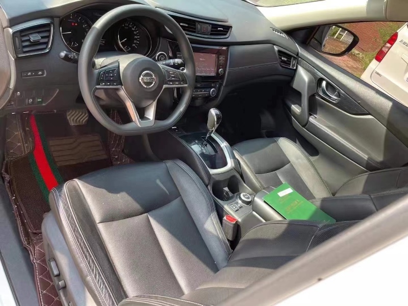 枣庄18年日产奇骏6