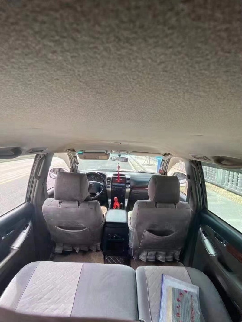 成都09年丰田普拉多6