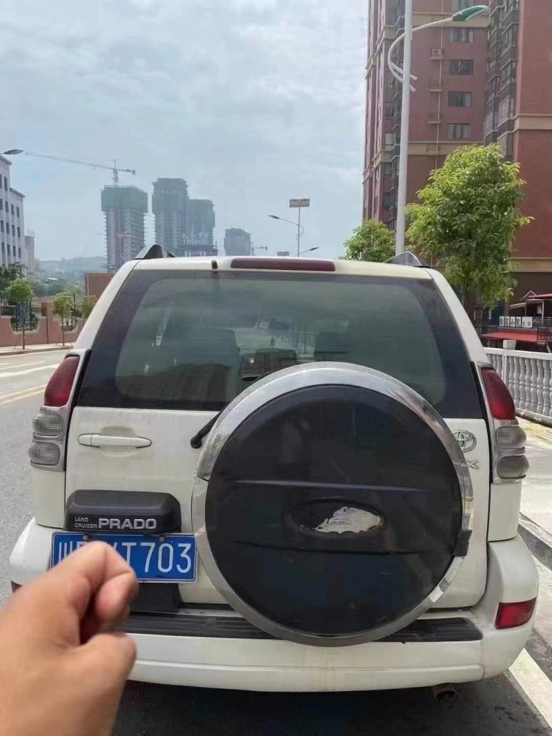 成都09年丰田普拉多7