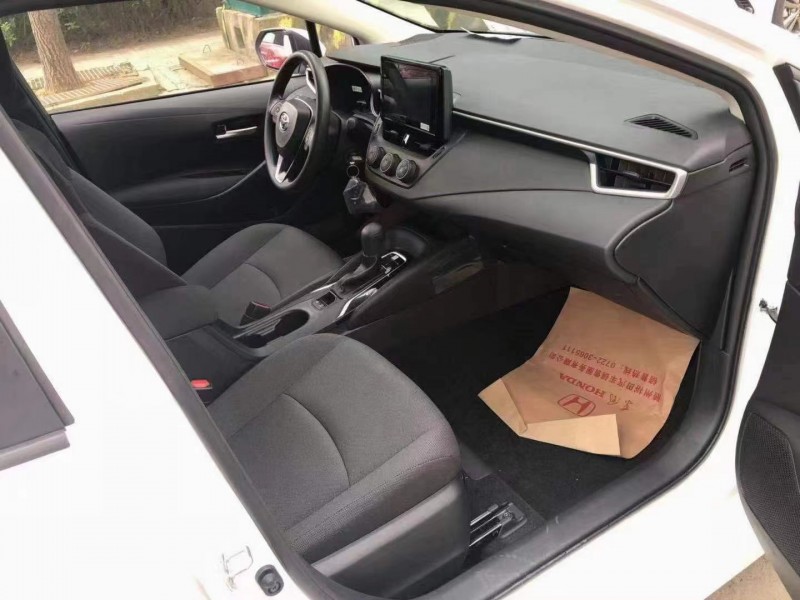 武汉21年丰田卡罗拉7