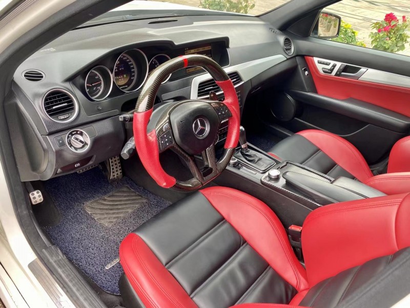 汕頭12年奔馳AMG C639