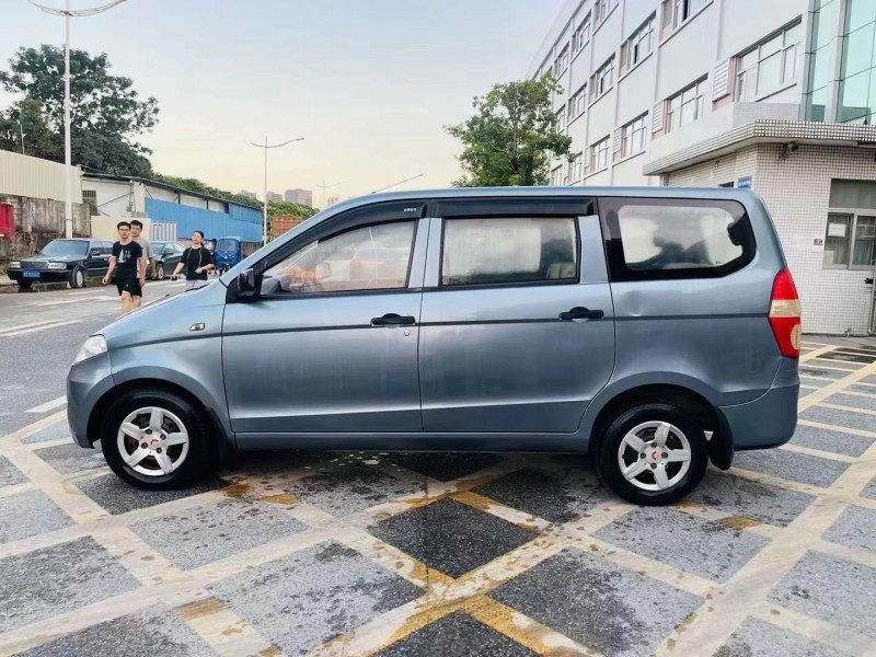 東莞14年五菱汽車宏光7