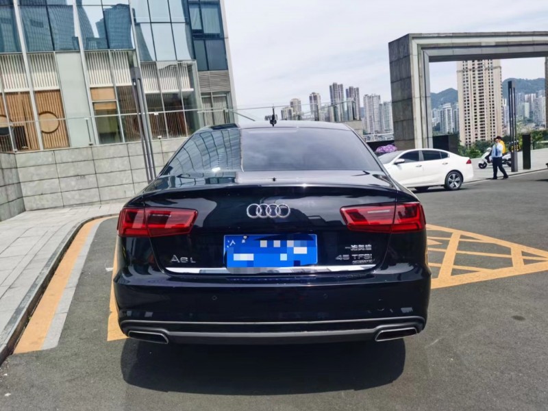 重慶18年奧迪A6L8