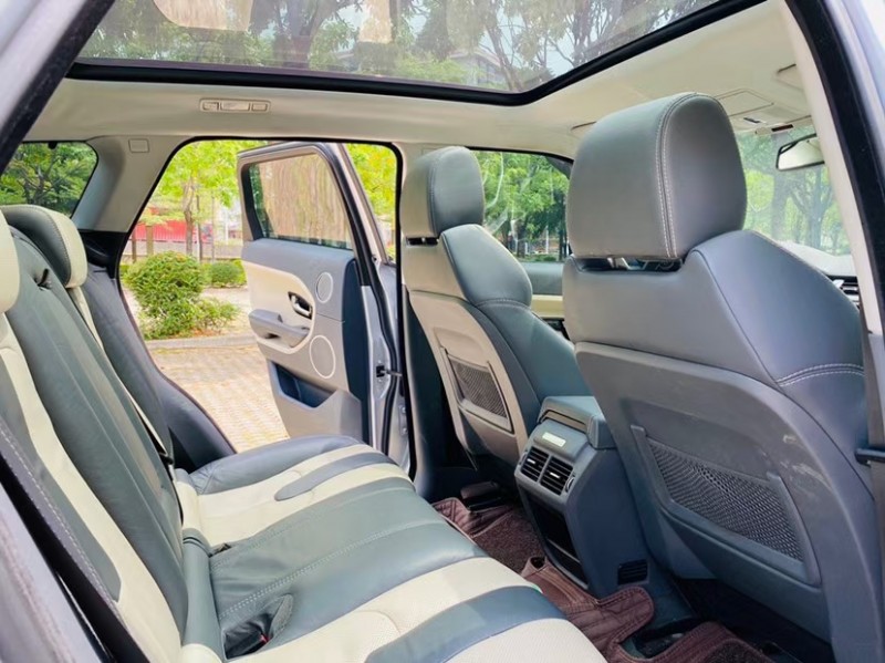 东莞14年路虎极光5