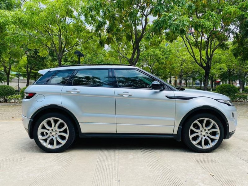 东莞14年路虎极光3