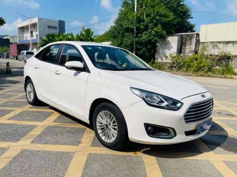 东莞17年福特福睿斯2