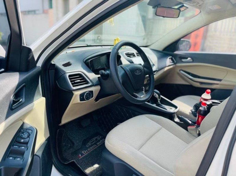 东莞17年福特福睿斯6