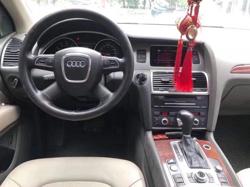 杭州10年奧迪Q74