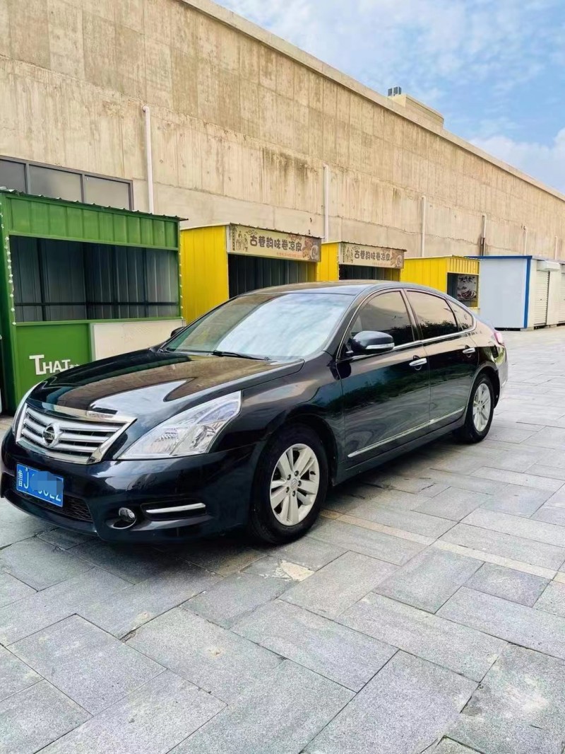 泰安12年日產天籟3