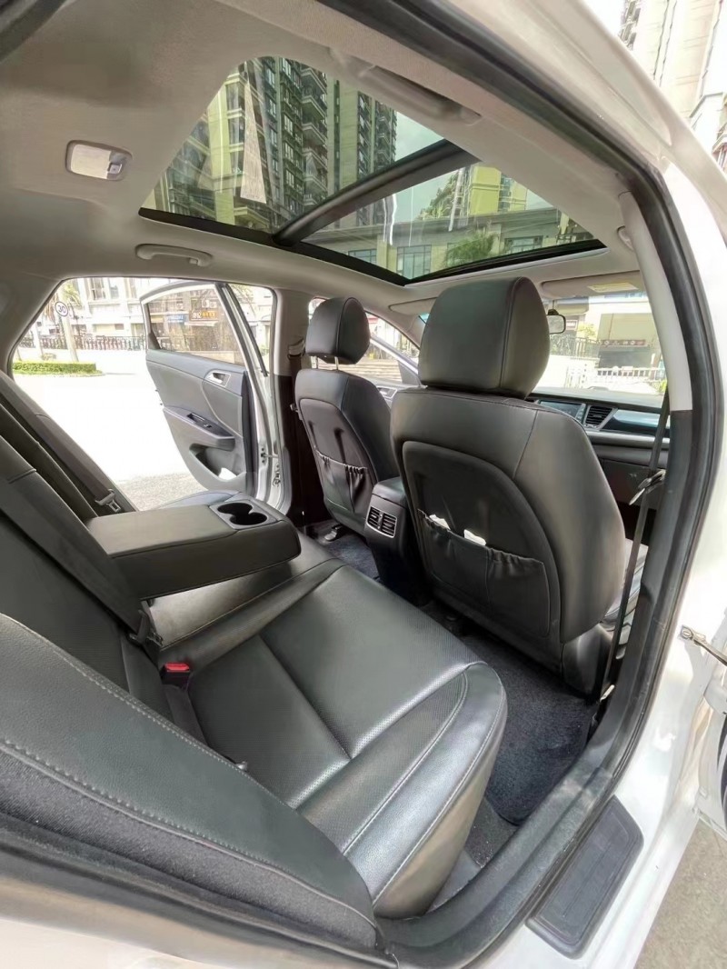 南宁17年现代名图3