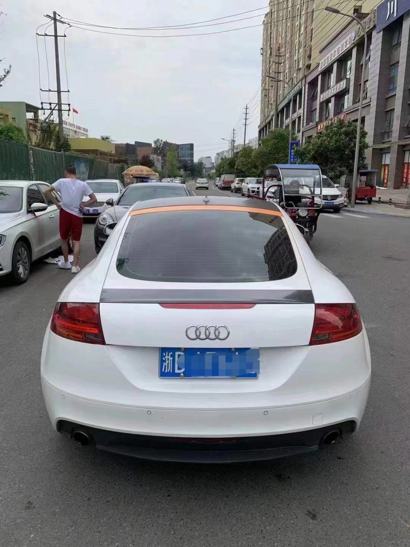 成都11年奥迪TT6