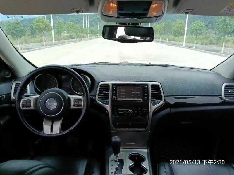 三明13年Jeep大切諾基4