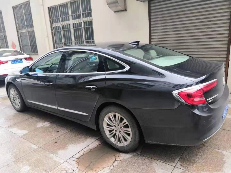 青岛17年别克君越3