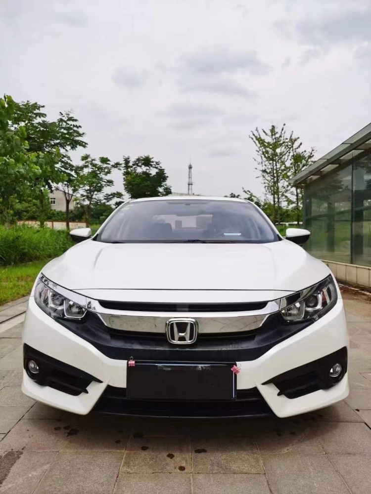 武汉18年本田思域1