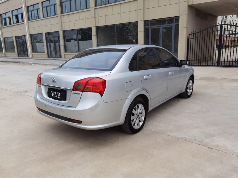 徐州12年别克凯越9