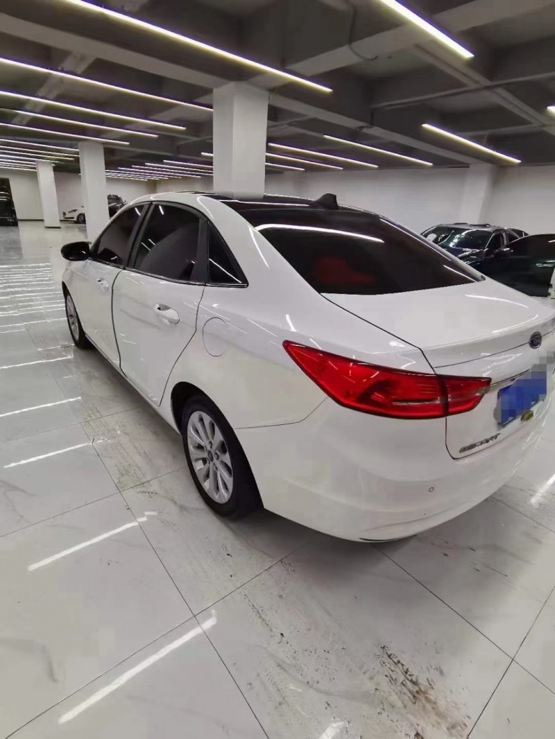 潍坊18年福特福睿斯4