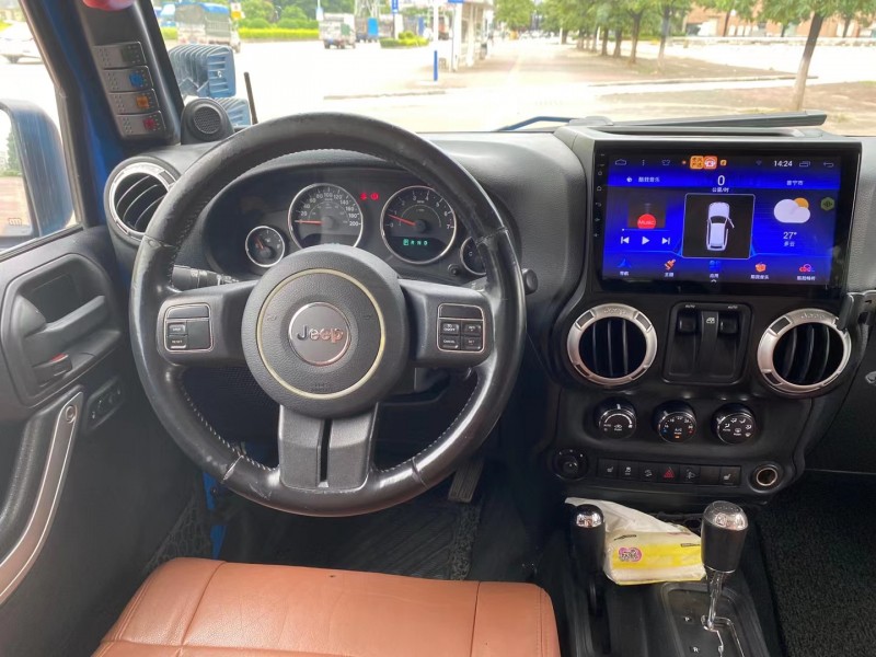 汕頭12年Jeep牧馬人7