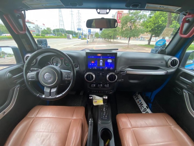 汕頭12年Jeep牧馬人9