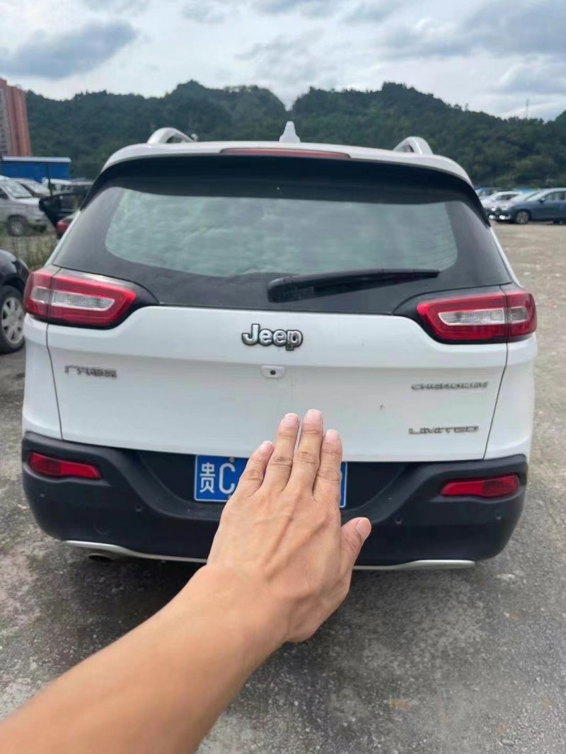 昆明20年Jeep自由光4