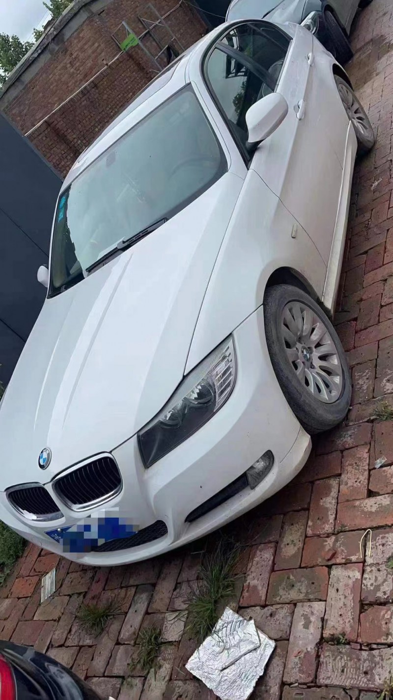 保定09年宝马3系1