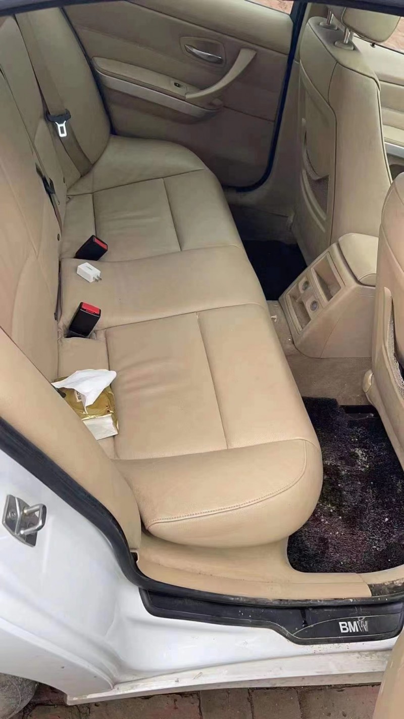 保定09年宝马3系5