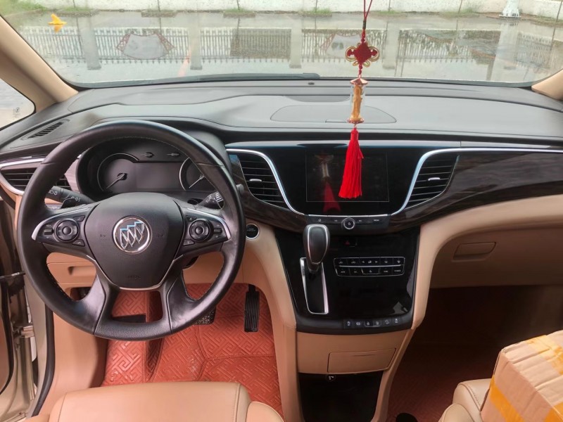 徐州17年别克GL84