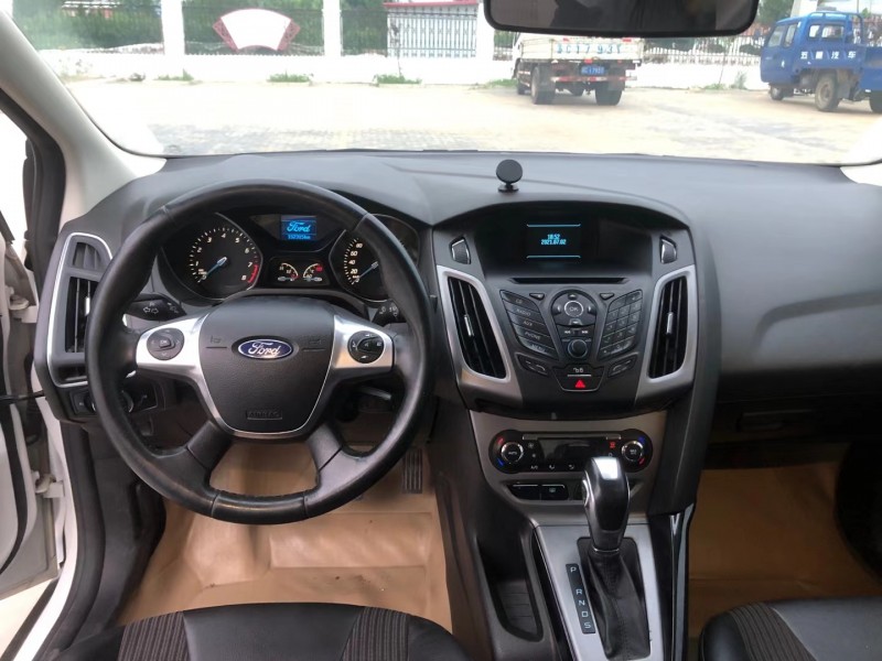 徐州15年福特福克斯6