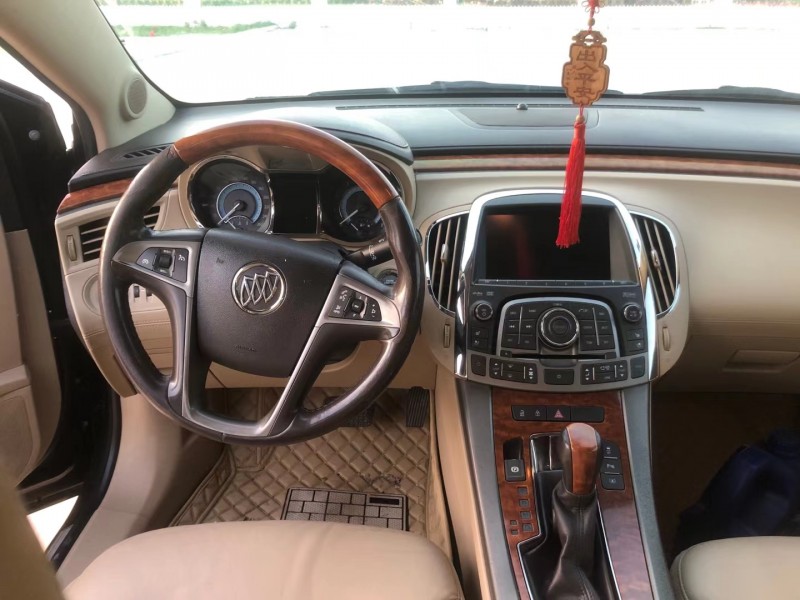 徐州11年别克君越6