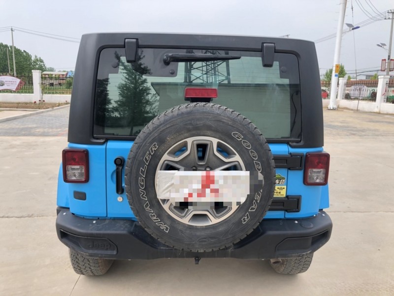 徐州17年Jeep牧馬人1