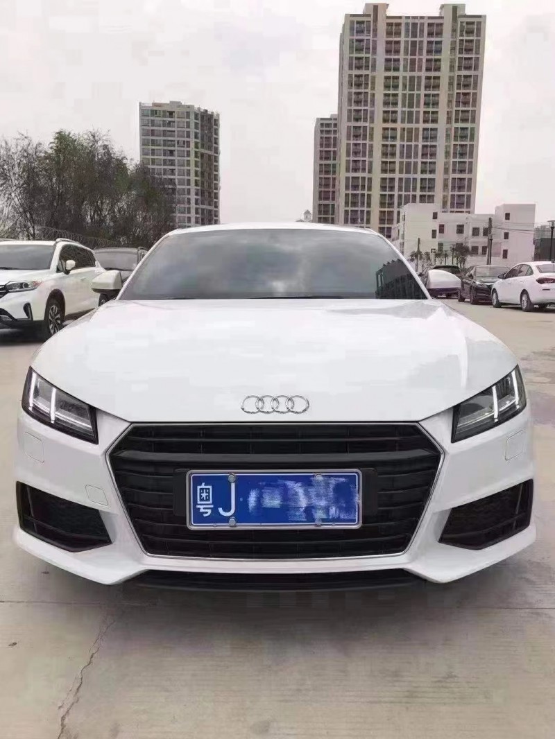 咸寧18年奧迪TT1