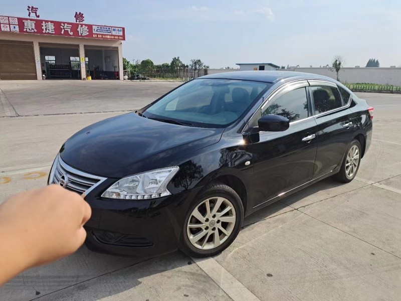 武汉15年日产轩逸2