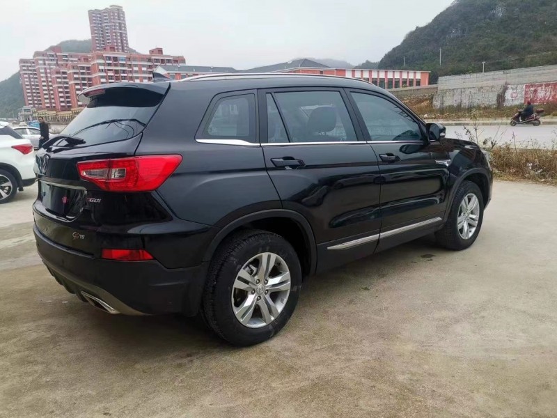 遵義18年長安汽車CS753