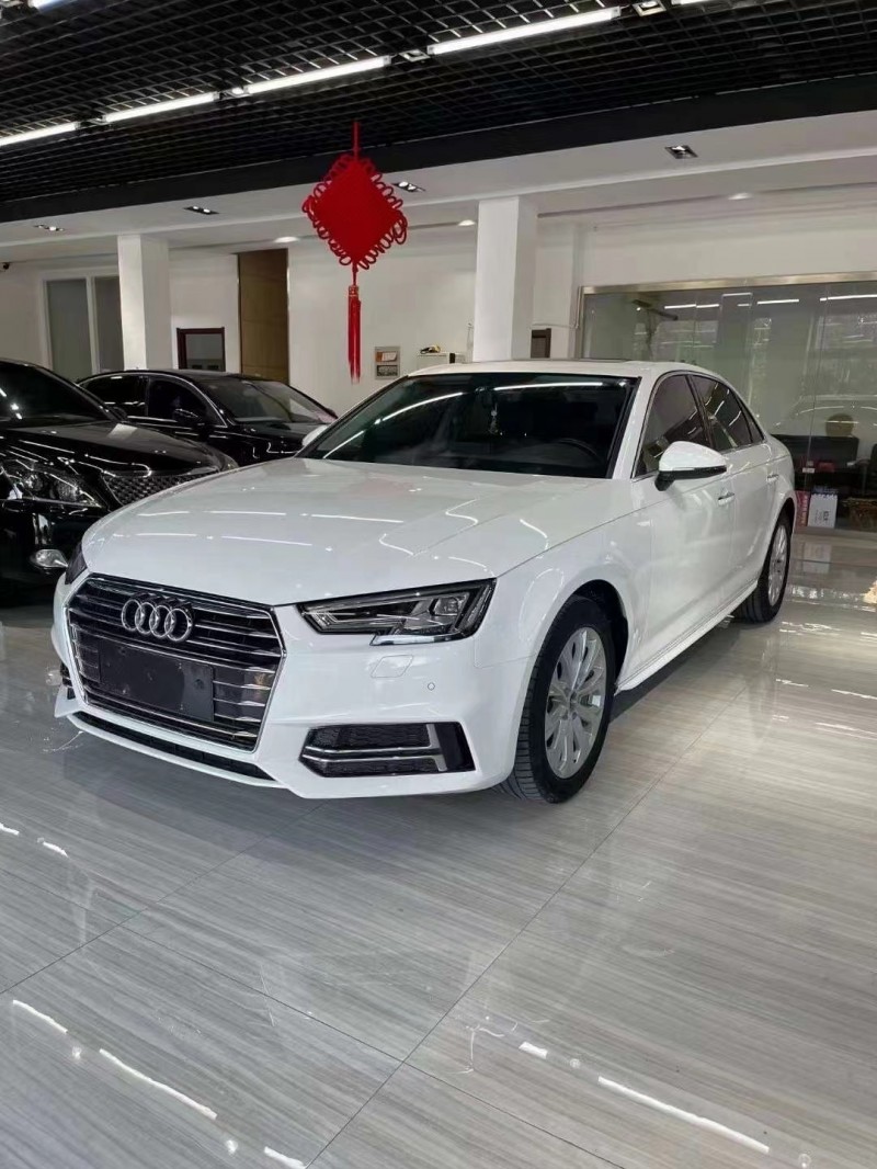 济宁19年奥迪A4L6