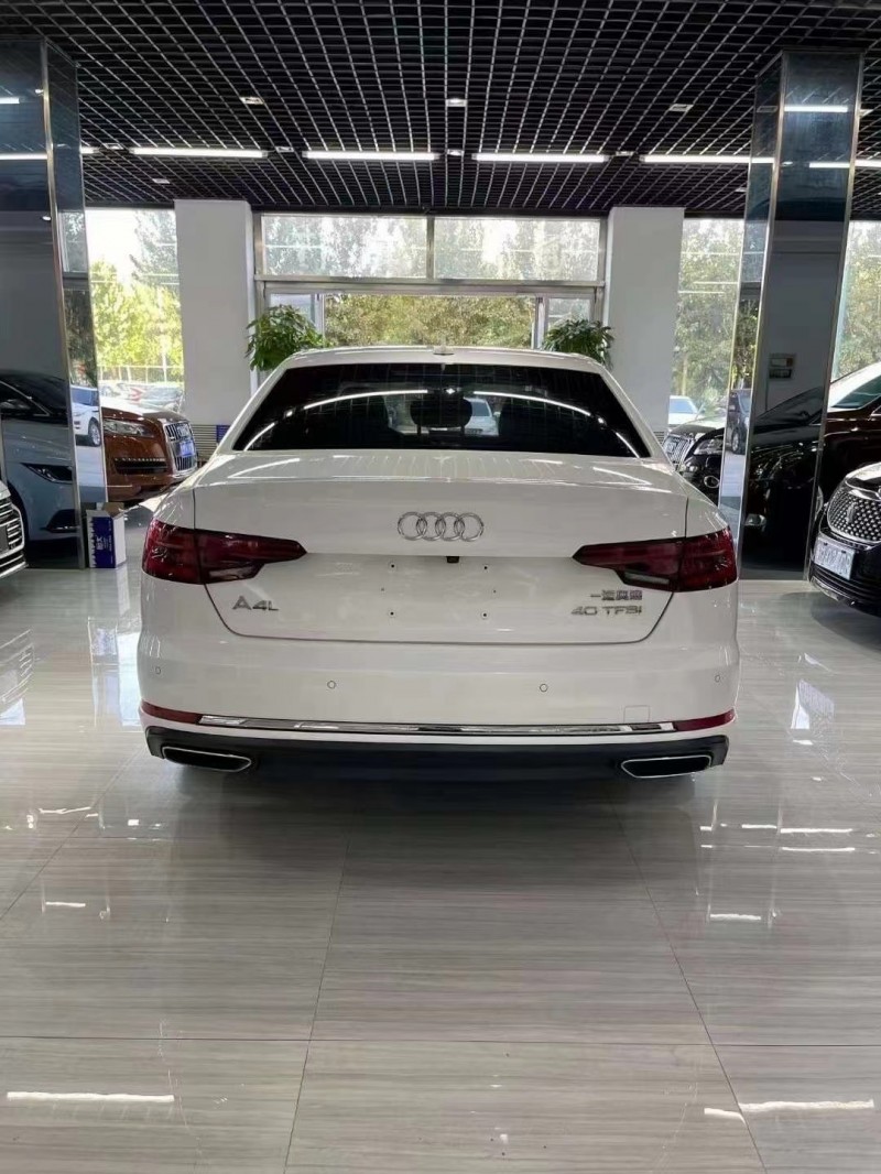 济宁19年奥迪A4L1