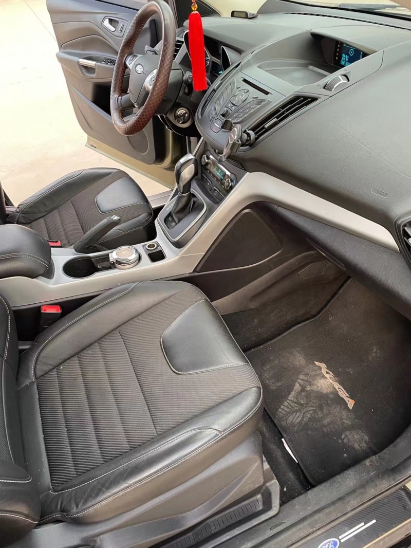 徐州16年福特翼虎6