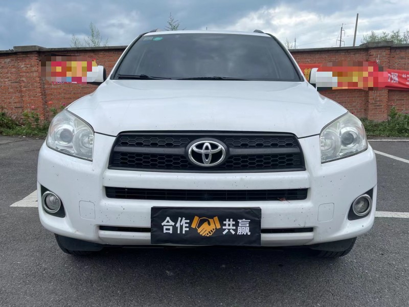 哈爾濱13年豐田RAV41