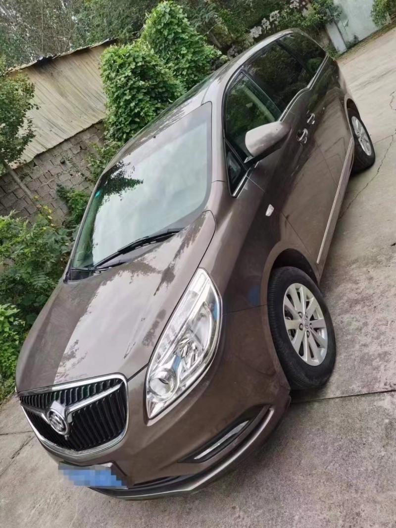 济宁18年别克GL82