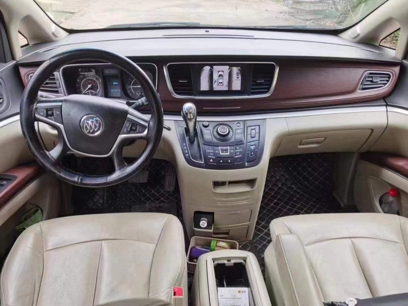 济宁18年别克GL84