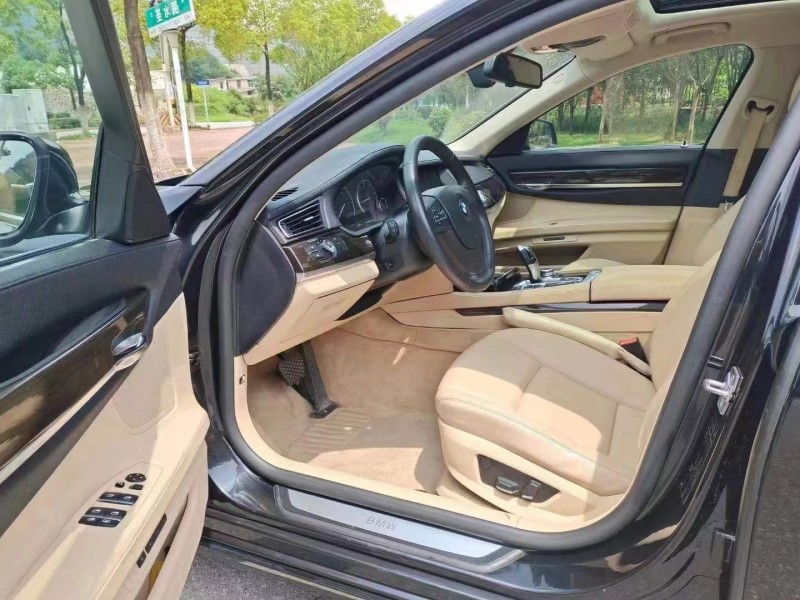 武汉12年宝马7系5