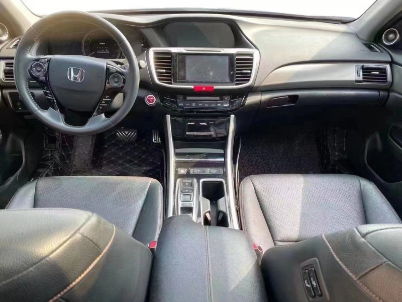 广州17年本田雅阁5