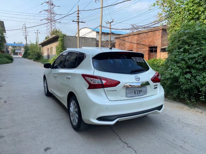 郑州17年日产骐达3