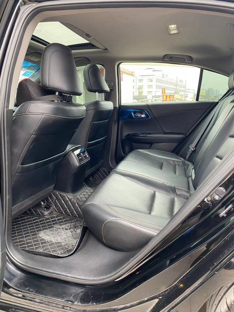 广州17年本田雅阁6