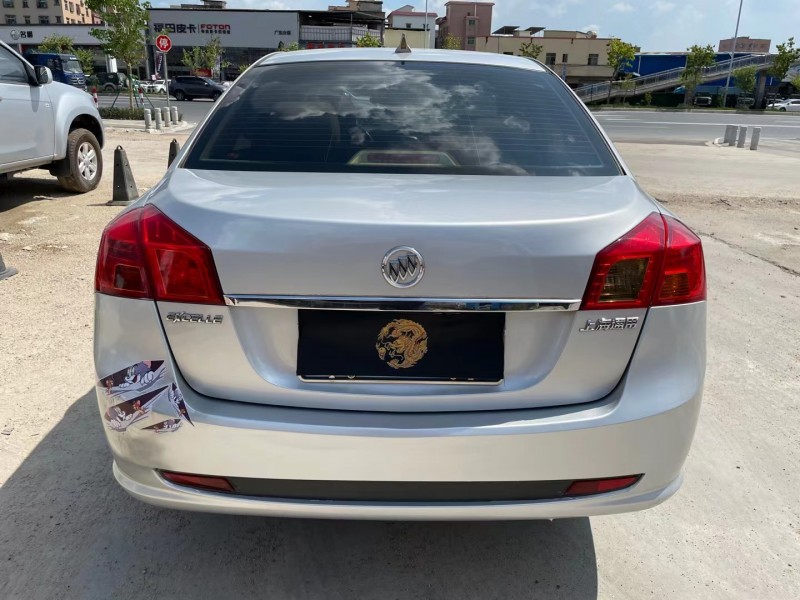 广州12年别克凯越8