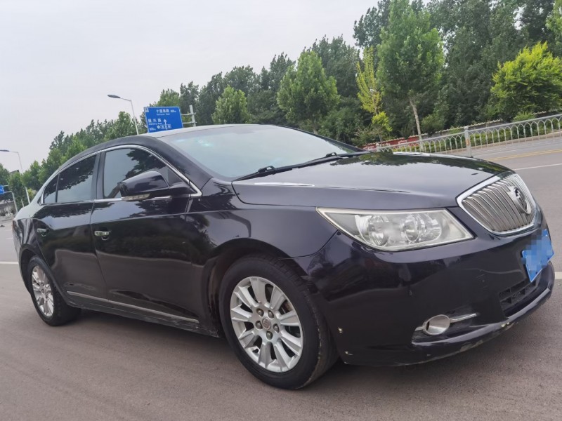 枣庄12年别克君越3