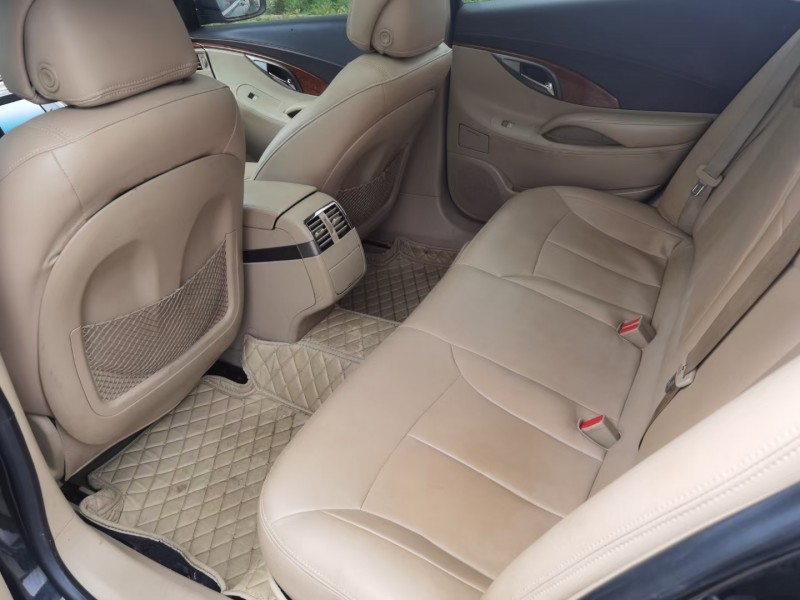 枣庄12年别克君越6