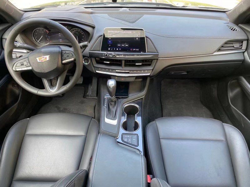 武汉20年凯迪拉克CT45