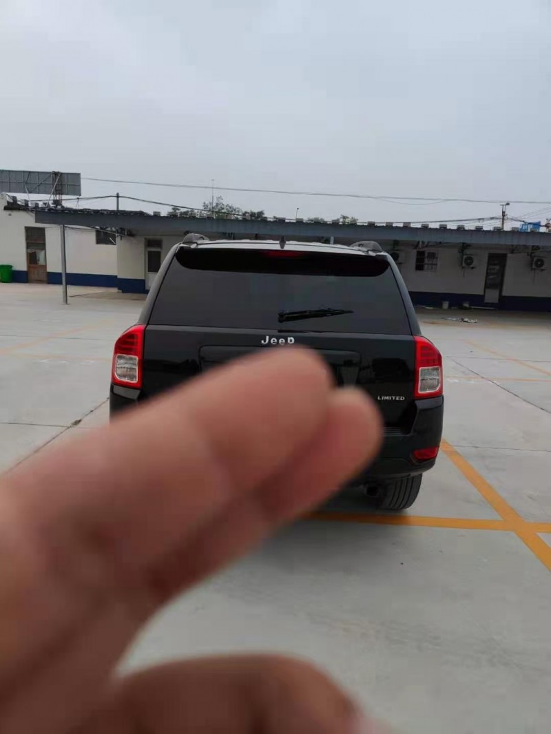 邢臺13年Jeep指南者8