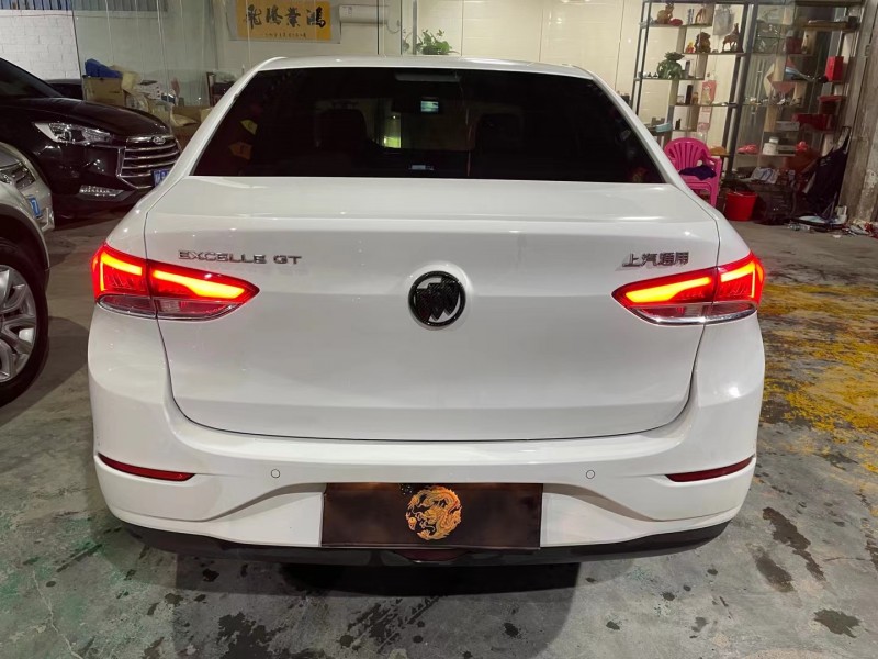 广州20年别克英朗8